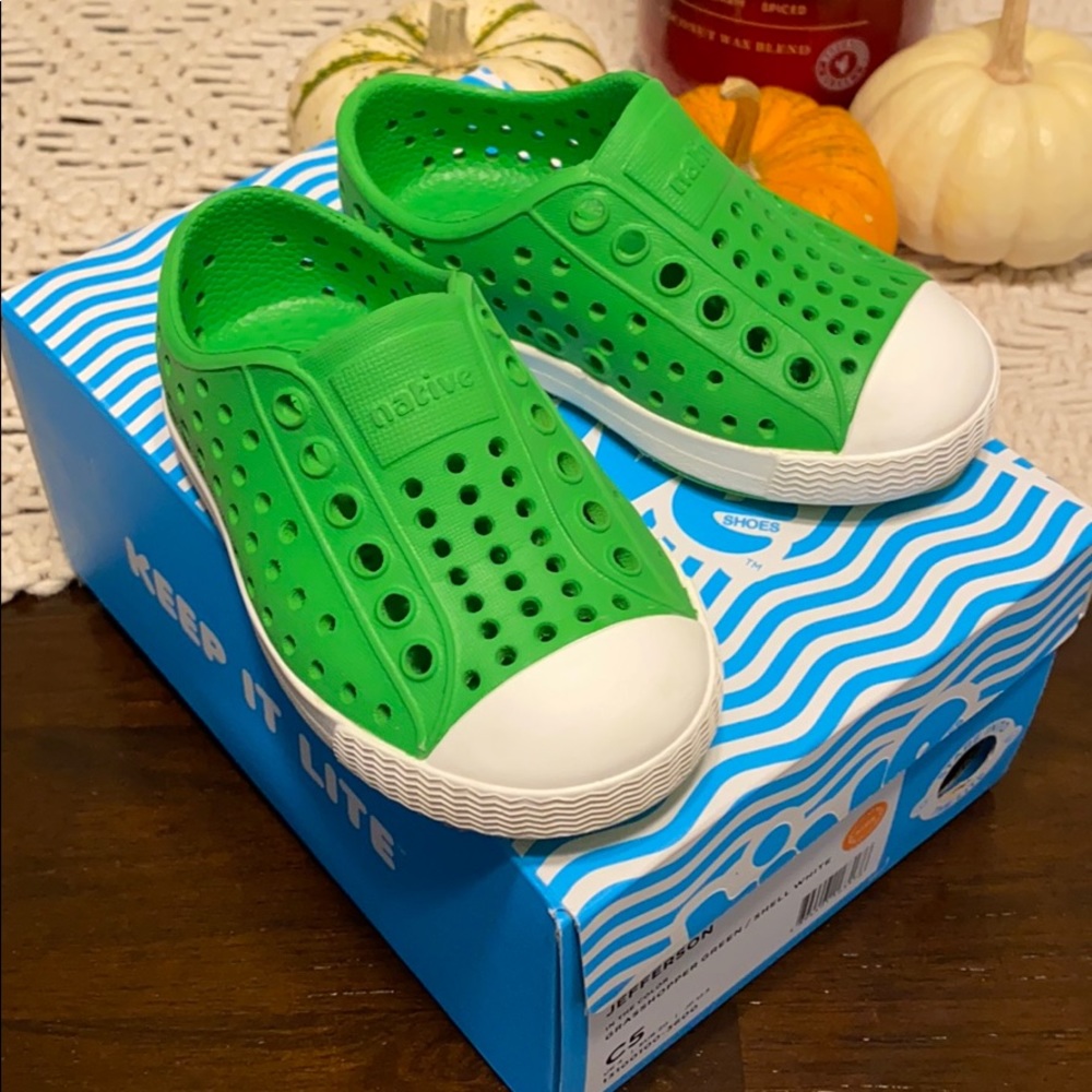 NATIVE Shoes